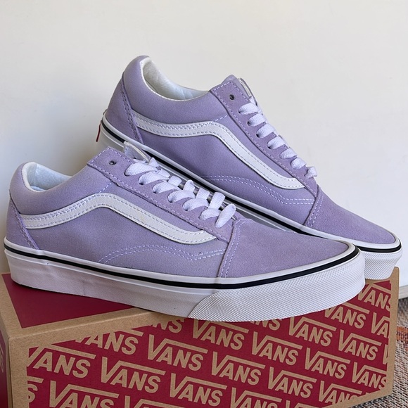 Vans WMNS Old Skool
Color Theory Purple Heath
VN0A5JMIZS0
Sneakers - Picture 5 of 16